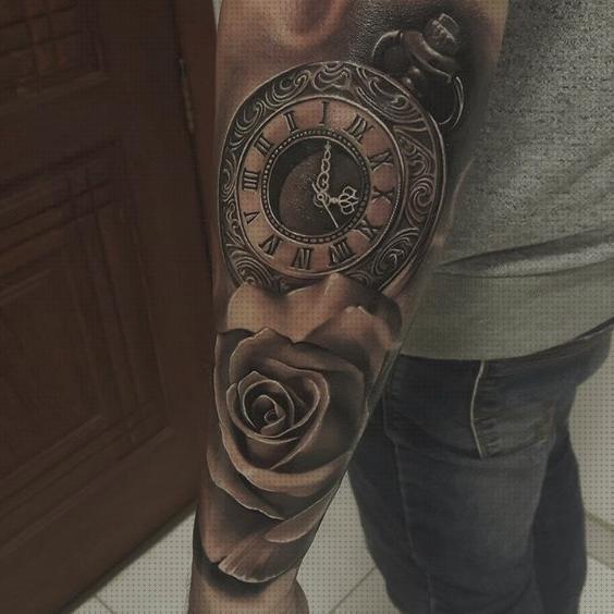 Las mejores marcas de brazos brazos tatuados hombre reloj y rosa